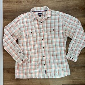 Men’s Patagonia casual button down, gray/white/orange, L